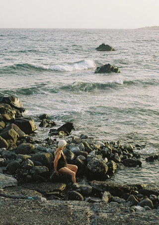 Woman and the Sea - Judyta Slomian